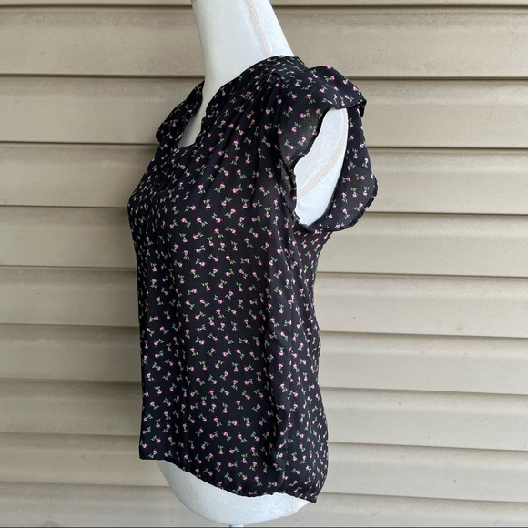 •Sweet Rain• Floral Print Flutter Sleeve Popover Blouse - Size Small - Picture 6 of 8